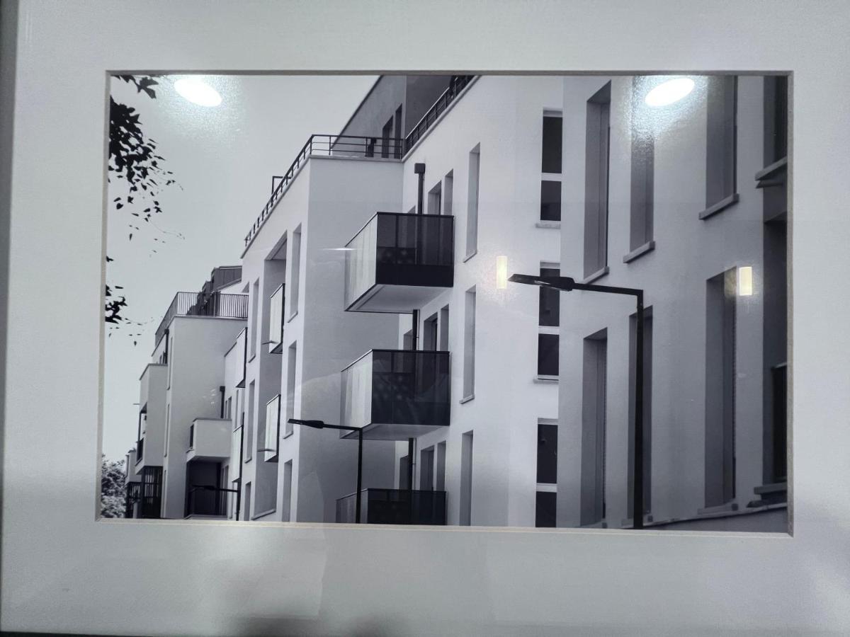 Chambre Individuelle Dans Un Appartement A 37 De Champs Elysees Sartrouville Exteriér fotografie